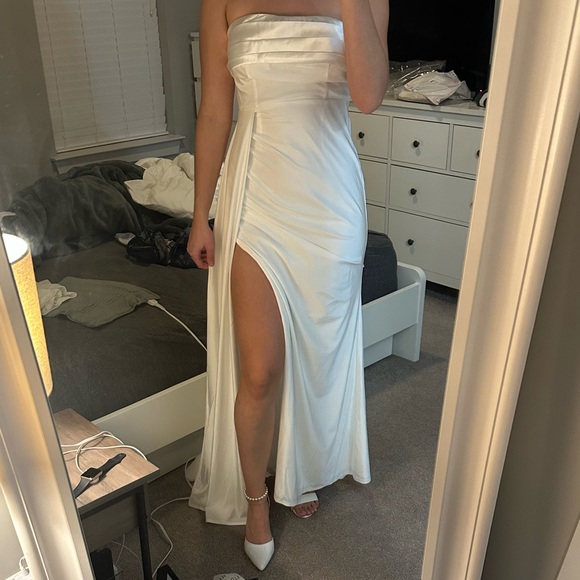 THE ONE STRAPLESS MAXI DRESS WHITE - Picture 5 of 9